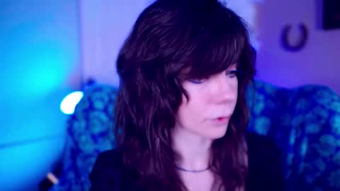 Bella Bondai online show from November 19, 2:44 am