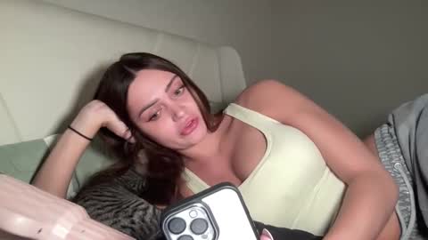 Snapshot of xoharperr chatting on November 11, 12:43 am Harper online show from November 11, 12:43 am