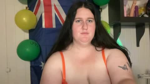 xopeachybaby online show from July 1, 7:21 am