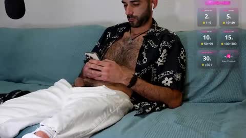 Snapshot of xorylan chatting on January 10, 8:32 pm XoRylan online show from January 10, 8:32 pm