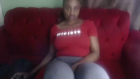 Xoe online show from December 18, 9:15 am