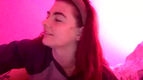 Snapshot of xratedcherry chatting on October 27, 7:23 am CHERRY online show from October 27, 7:23 am