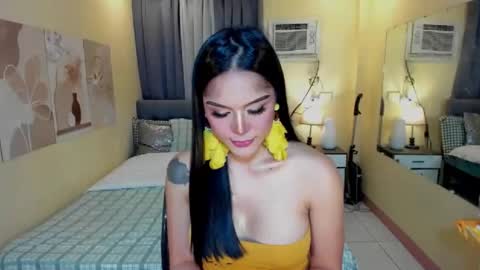 Snapshot of xrebecca_quinx chatting on October 23, 6:56 am MISS GODDESS DOLLY online show from October 23, 6:56 am