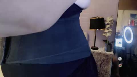 xsabbylicious69 online show from February 18, 5:47 am