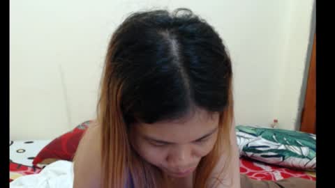 Snapshot of xsexyhotmomma69x chatting on February 20, 5:37 am merayel online show from February 20, 5:37 am