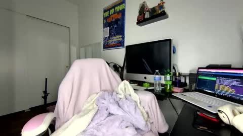 xStarGazingx online show from October 22, 8:47 am