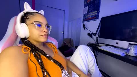 xStarGazingx online show from December 5, 2:31 am