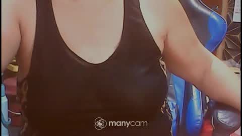 Snapshot of xsw33t_joy69x chatting on May 10, 3:28 pm joy online show from May 10, 3:28 pm