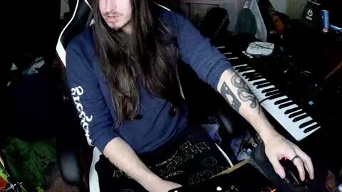 Snapshot of xthedamnedx chatting on November 18, 1:04 pm GothBF online show from November 18, 1:04 pm