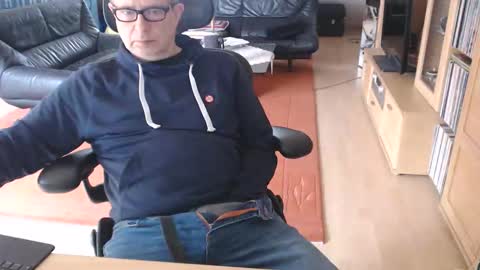 xtommix69 online show from February 3, 1:38 pm