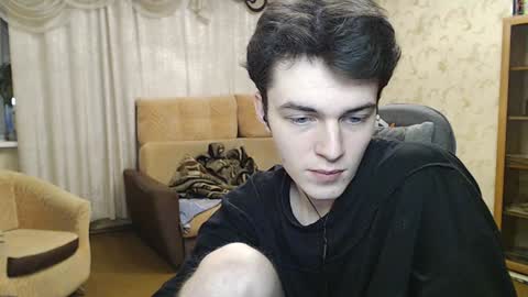 traqqq online show from December 8, 9:52 pm