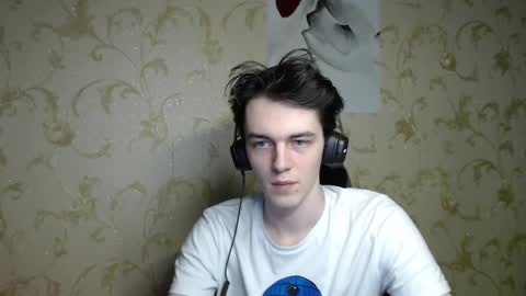 traqqq online show from March 16, 10:03 pm