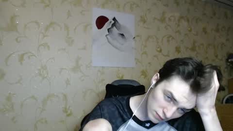 traqqq online show from June 3, 8:03 pm