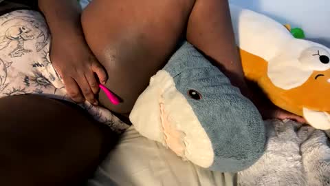 Syd online show from December 10, 6:49 pm