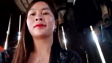 xuxulove00 online show from May 6, 1:14 am