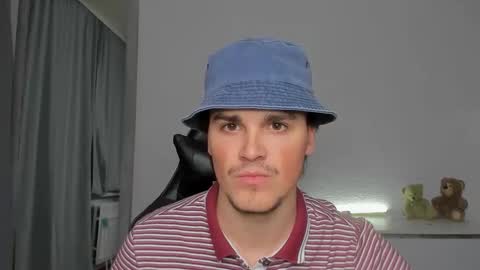 raul online show from October 19, 2:01 am