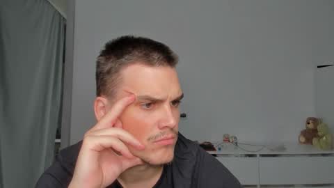 raul online show from December 4, 9:07 am