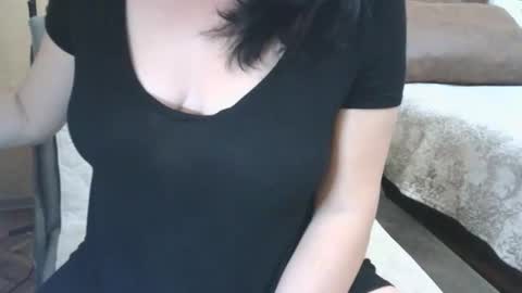 HotMomAlex online show from April 2, 3:31 pm