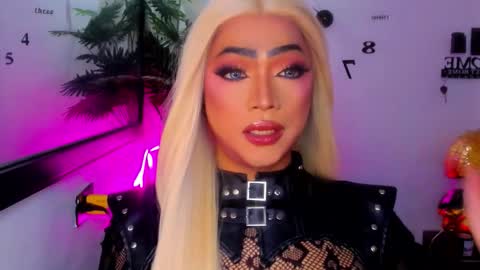 xxasian_goddessxx online show from March 23, 5:22 am