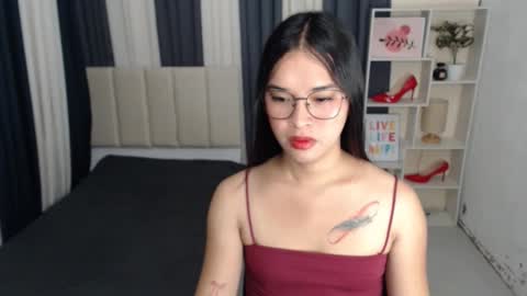 CHLOES ROOM online show from September 8, 5:56 pm