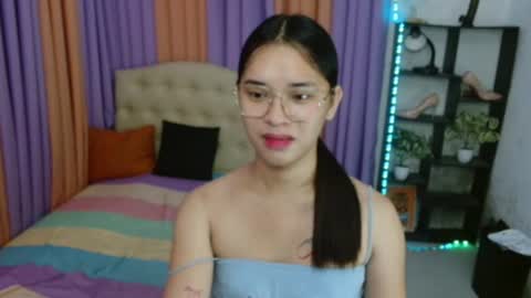 CHLOES ROOM online show from November 26, 12:55 am