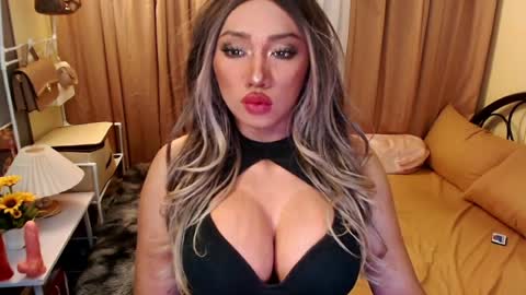 cinddy online show from April 3, 4:49 pm