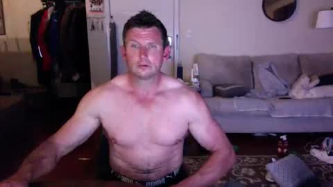 xxedgemaster101 online show from April 2, 6:33 am