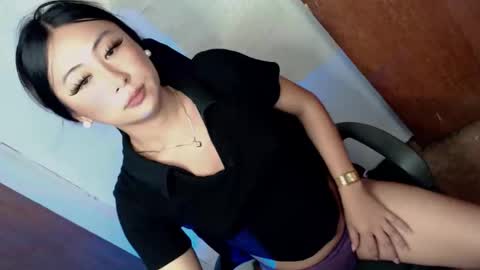 Snapshot of xxexpensive_candy chatting on November 23, 2:33 am Janae online show from November 23, 2:33 am