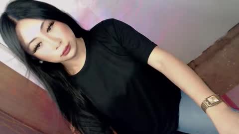 Snapshot of xxexpensive_candy chatting on December 15, 1:54 am Janae online show from December 15, 1:54 am