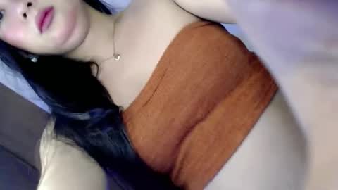 Snapshot of xxexpensive_candy chatting on February 19, 1:23 am Janae online show from February 19, 1:23 am