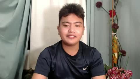 Loyd online show from December 30, 8:15 pm