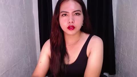 Snapshot of xxhotsexydivinexx chatting on March 10, 1:12 am divine online show from March 10, 1:12 am
