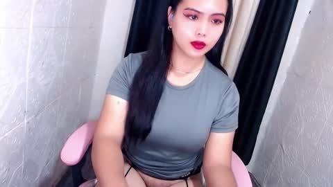 Snapshot of xxhotsexydivinexx chatting on October 15, 11:27 pm divine online show from October 15, 11:27 pm