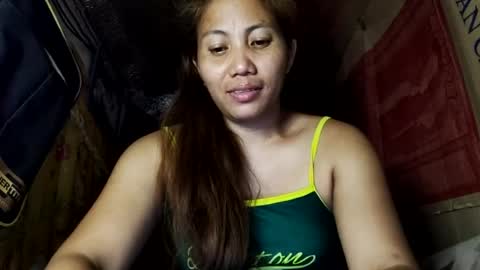 Snapshot of xxhotsexyrichxx chatting on June 12, 3:22 pm xxhotsexyrichxx online show from June 12, 3:22 pm