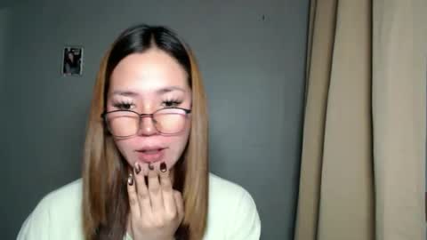 Dyanna Zulla online show from February 27, 12:10 am