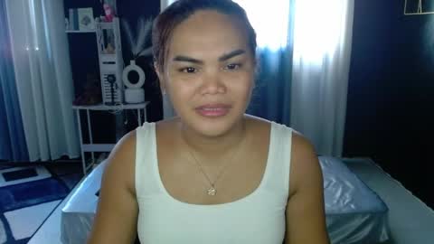 Kylie Smith online show from April 8, 5:29 am