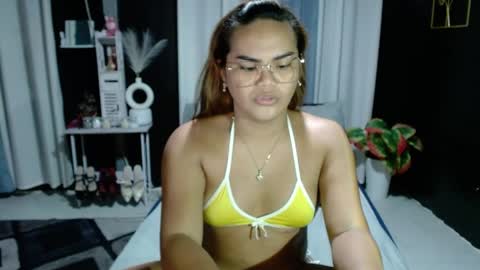 Kylie Smith online show from June 4, 9:32 pm