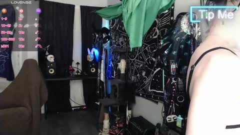 Lilith online show from February 12, 9:10 am