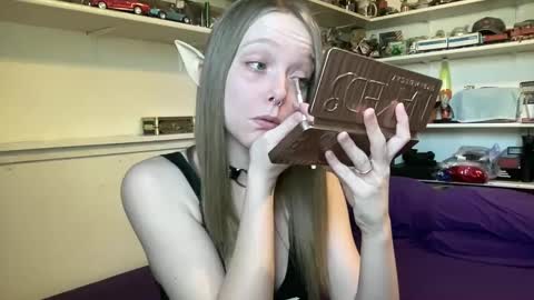 Snapshot of xxloveanastasia chatting on September 8, 5:56 pm LoveAnastasia online show from September 8, 5:56 pm