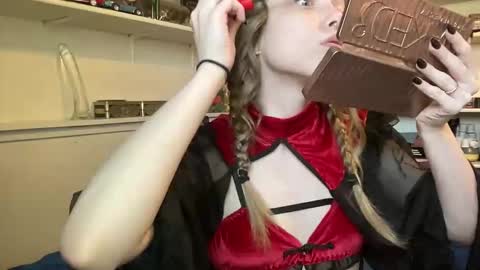 Snapshot of xxloveanastasia chatting on October 29, 6:09 pm LoveAnastasia online show from October 29, 6:09 pm