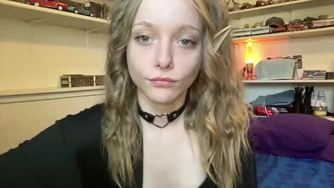 Snapshot of xxloveanastasia chatting on October 30, 5:35 pm LoveAnastasia online show from October 30, 5:35 pm