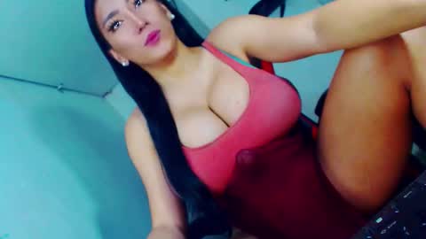 Jasmine online show from December 18, 9:54 pm