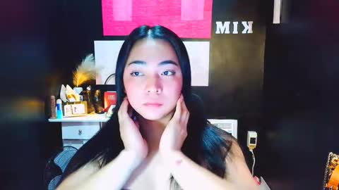 xxslutty kim online show from December 15, 3:11 am