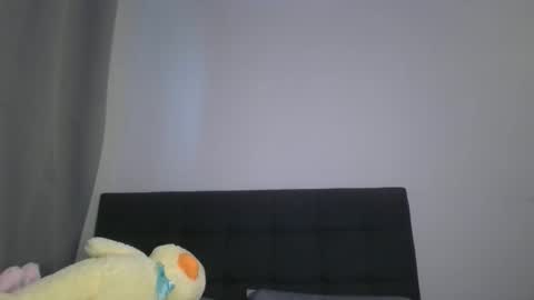 Snapshot of xxsophixx chatting on February 16, 10:39 pm Sophi 3 online show from February 16, 10:39 pm