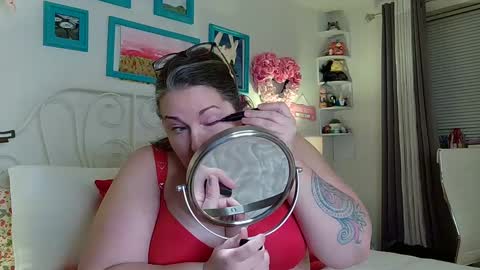 Strawberry Jane online show from February 7, 3:12 am