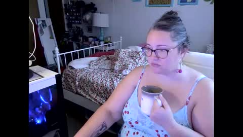 Strawberry Jane online show from March 7, 6:33 pm