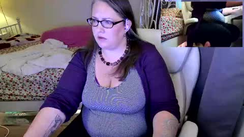 Snapshot of xxstrawberryjanexx chatting on June 4, 3:12 am Strawberry Jane online show from June 4, 3:12 am