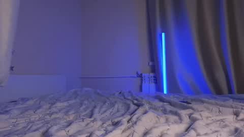 Snapshot of xxtina_ chatting on December 17, 5:51 am kristina usually everyday here started GMT3 online show from December 17, 5:51 am