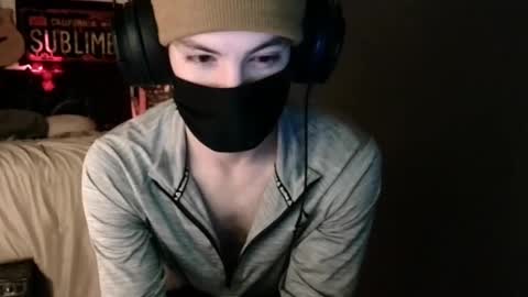 Snapshot of xxwhitefoxx chatting on February 26, 7:09 am David Fox online show from February 26, 7:09 am