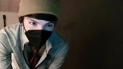 Snapshot of xxwhitefoxx chatting on February 27, 5:13 am David Fox online show from February 27, 5:13 am